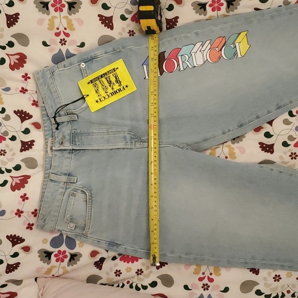 FIORUCCI women's jeans, waist 29, length 31, light blue wash, high rise, flared. - Picture 14 of 14